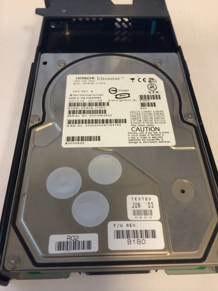 Hitachi DKR2E-J72FC Ultrastar 72GB Fiber Channel HDD W/rails - Image 2 of 3
