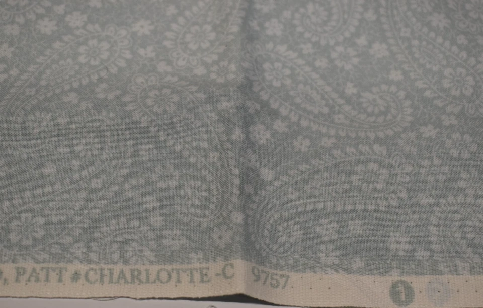 Cotton TIMELESS TREASURES FABRICS FAT QUARTER pale gray blue PAISLEY FLORAL - Image 3 of 3