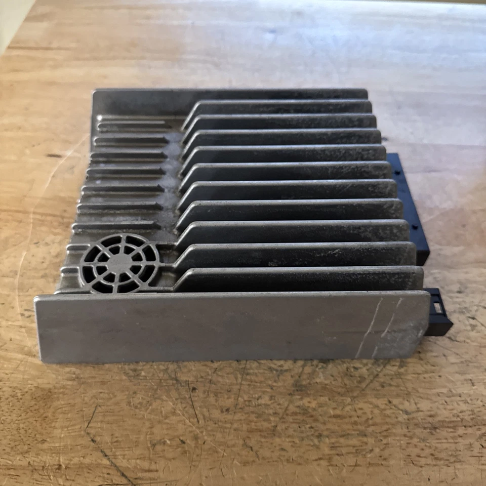 Amplificador de audio Harman Becker 2008-2011 Mercedes-Benz E350 A 212 870 01 94 Foto 2 de 4