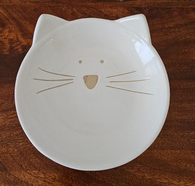 Prima Cat Shaped Elevated Food or Water Dish