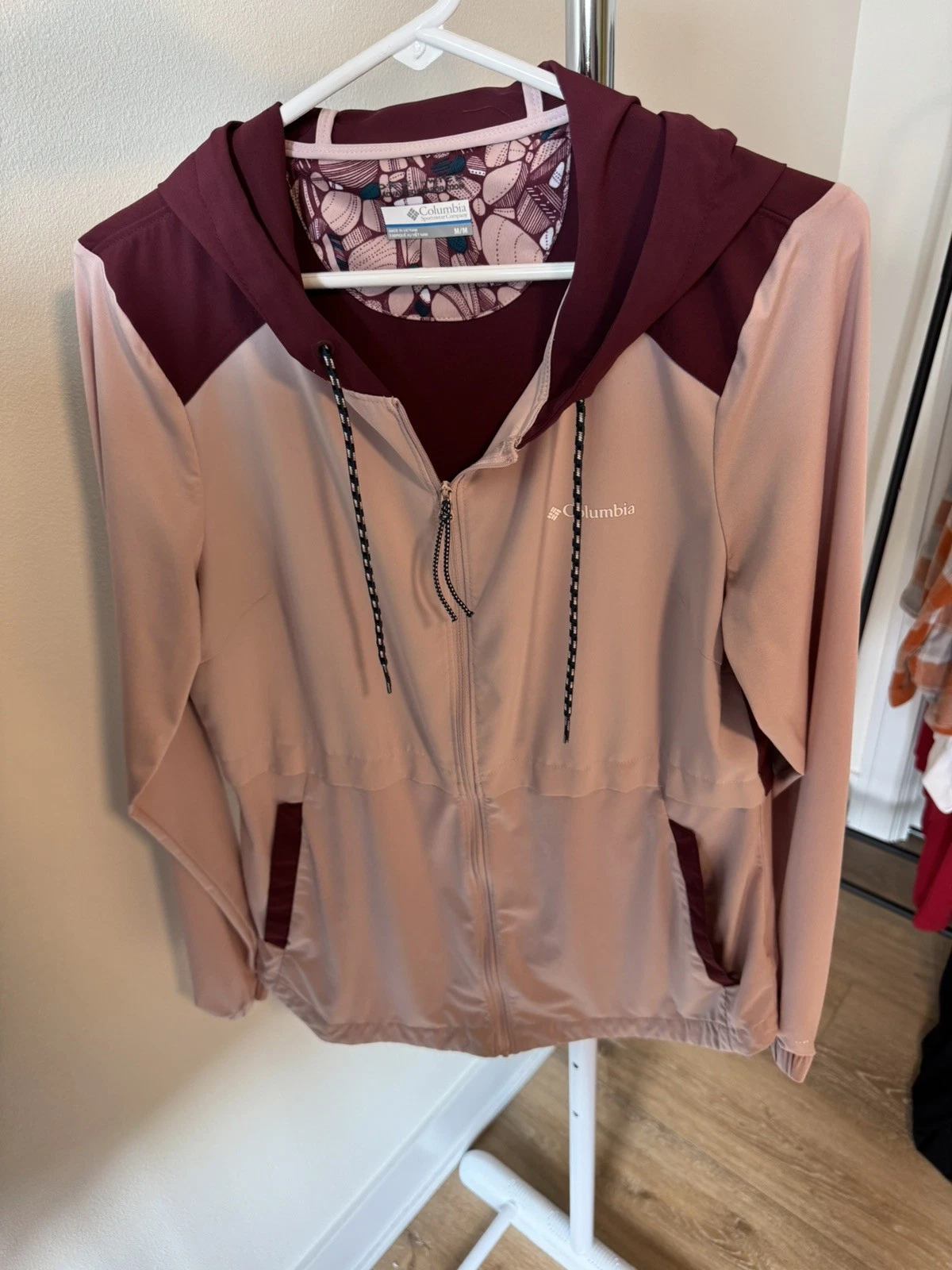 Columbia Women's Sandy Trail Full Zip Hoodie in Mineral Pink Size Medium
Opens in a new window or ta