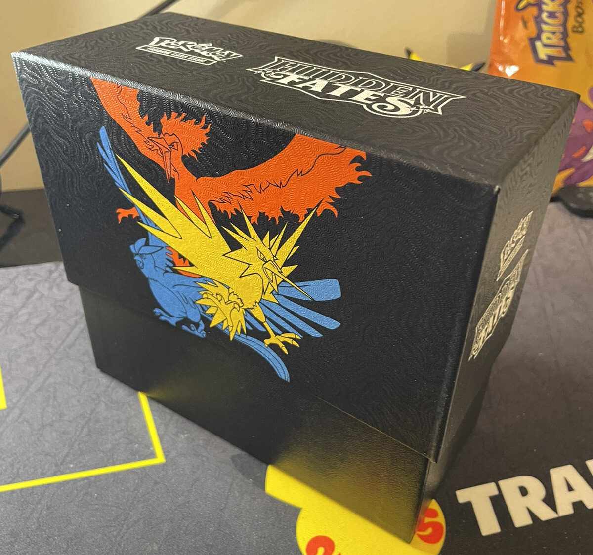 Hidden Fates Elite Trainer BOX + ACCESSORIES No packs/promo