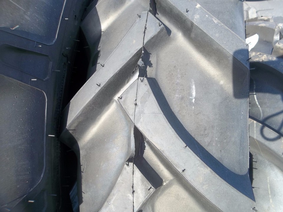 TWO 11.2x28, 11.2-28 8 Ply R 1 Bar Lug FORD JOHN DEERE Tractor Tires ...