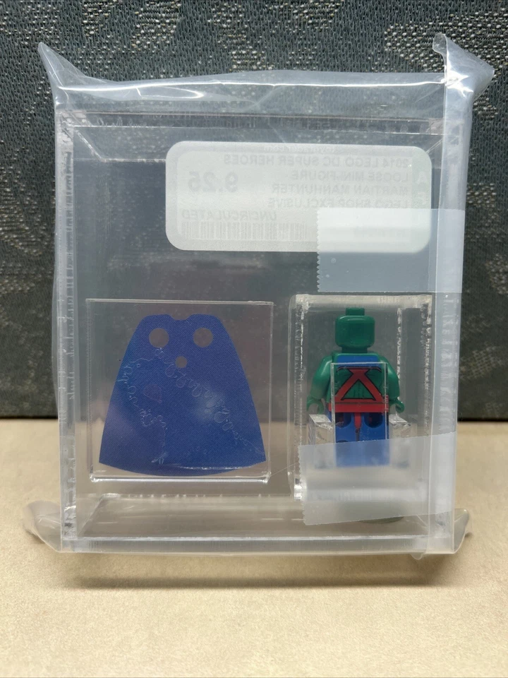LEGO MARTIAN MANHUNTER Minifig Shop Excl. New Uncirculated AFA Graded 9.25 DC - Image 2 of 3