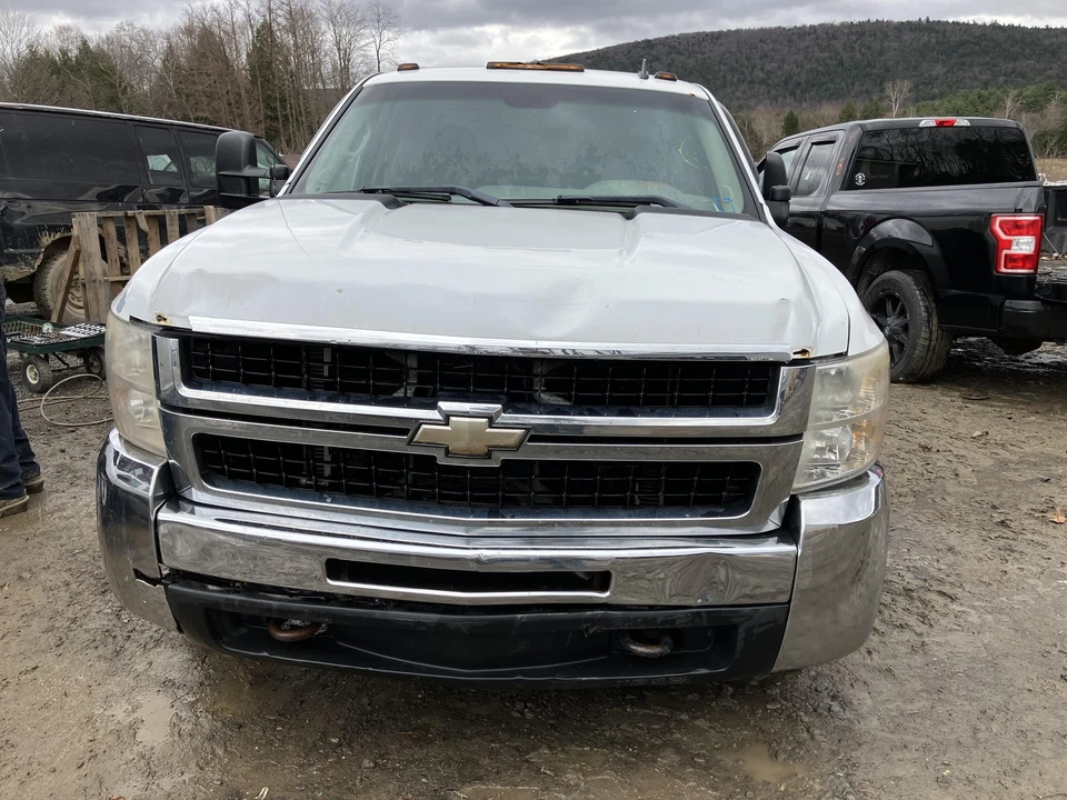 09 CHEVY SILVERADO 2500 Brazo de control inferior conductor delantero izquierdo Foto 2 de 4