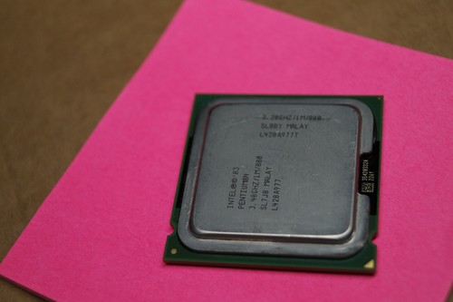 very RARE intel P4 CPU with 2 step code markings REMARK error - Picture 7 of 9