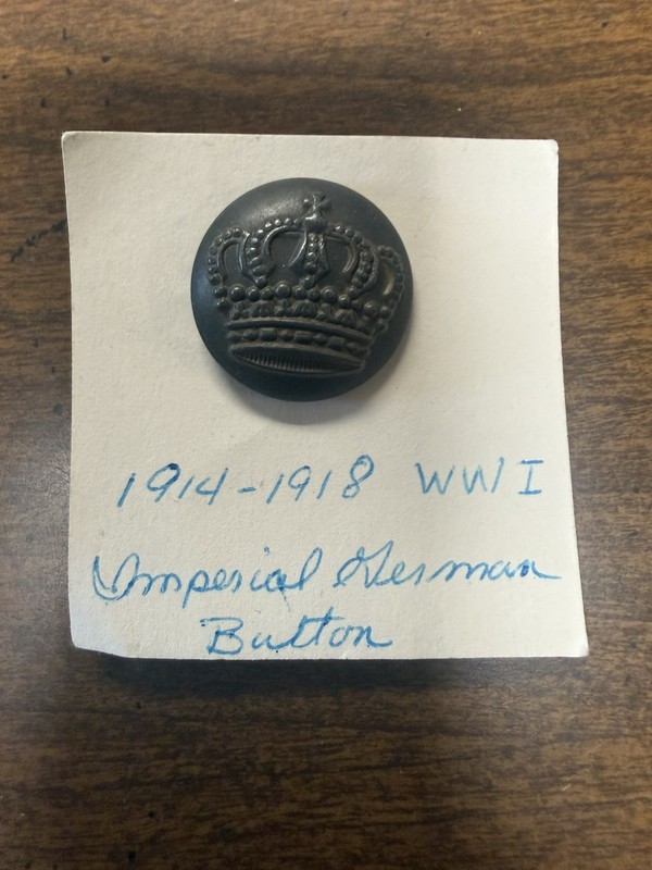 WW1 German Army Uniform Button Crown Military