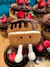Glacy Chocolate Cake Jellycat | Jelly Journal