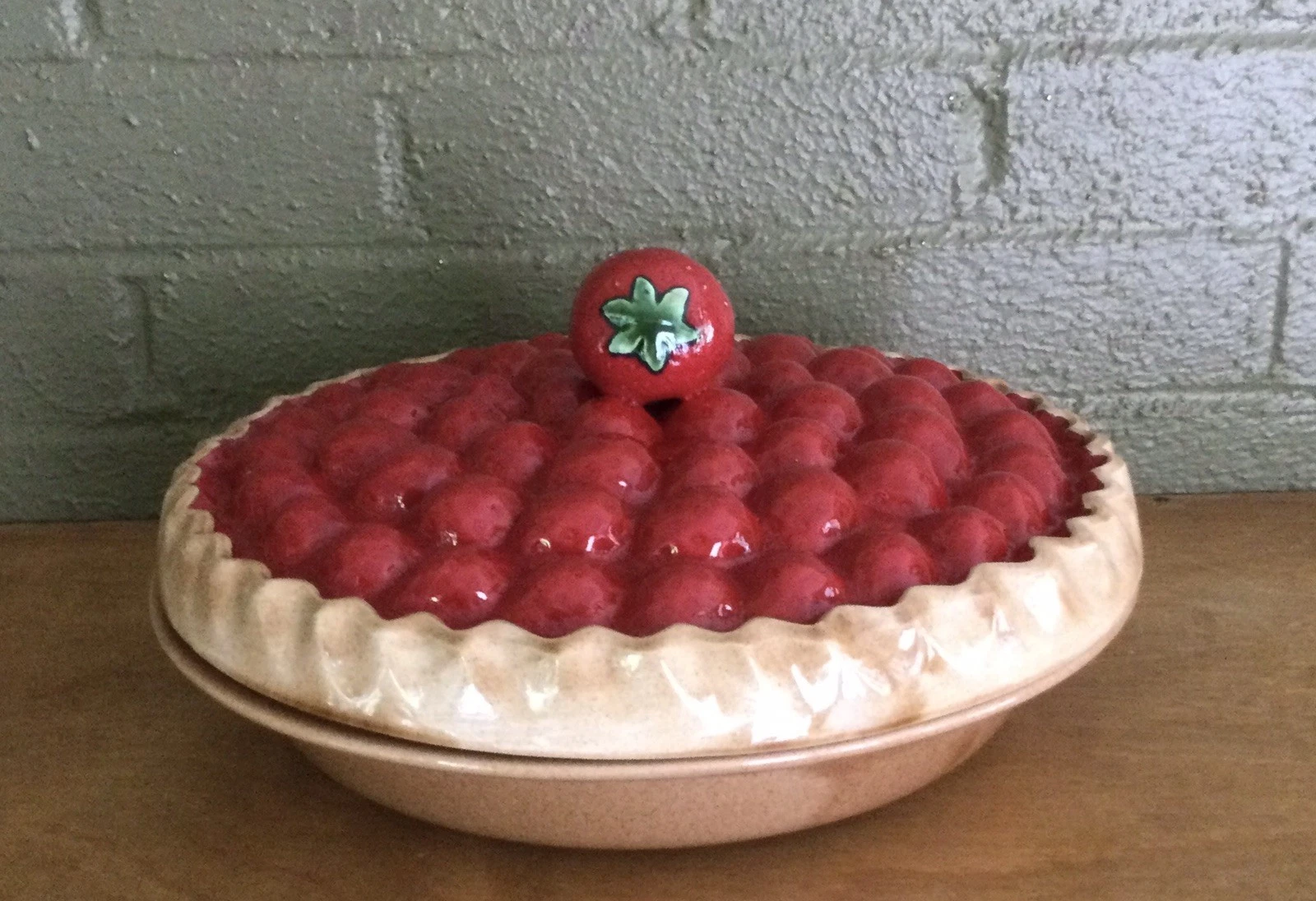 Vtg Strawberry Pie Plate With Lid Made In Portugal