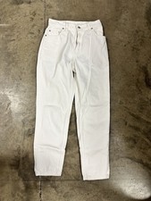 Vintage 90  s Made in USA White Levi  s 550 size 6
