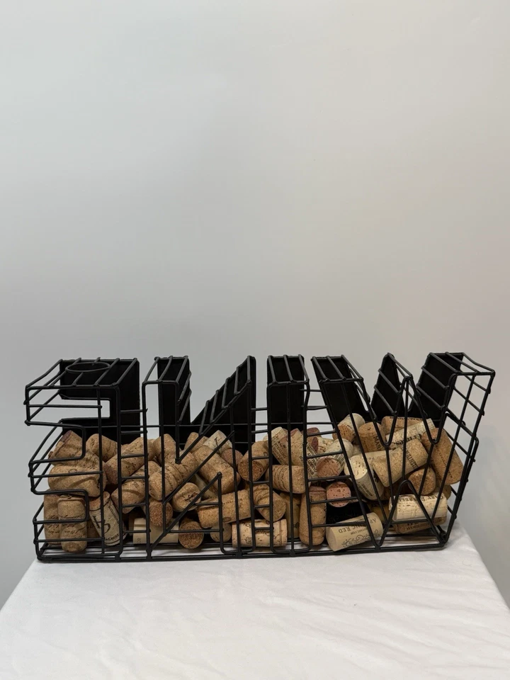 Soporte de corcho para vino con aprox. 85 corchos de vino reales - 19 crímenes, Mark West, decoración del hogar Foto 3 de 4