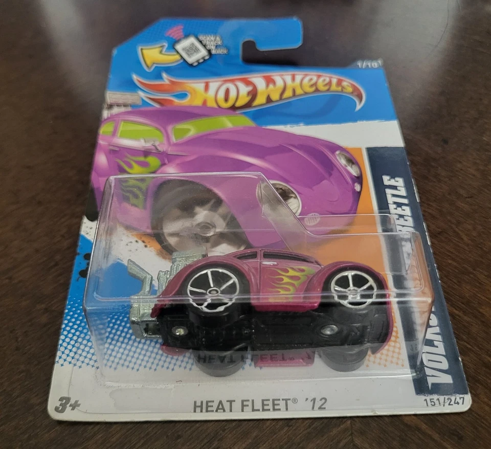 Lote de 3 autos fundidos a presión Hot Wheels Heat Fleet Volkswagen Beetles 2012 Foto 3 de 4