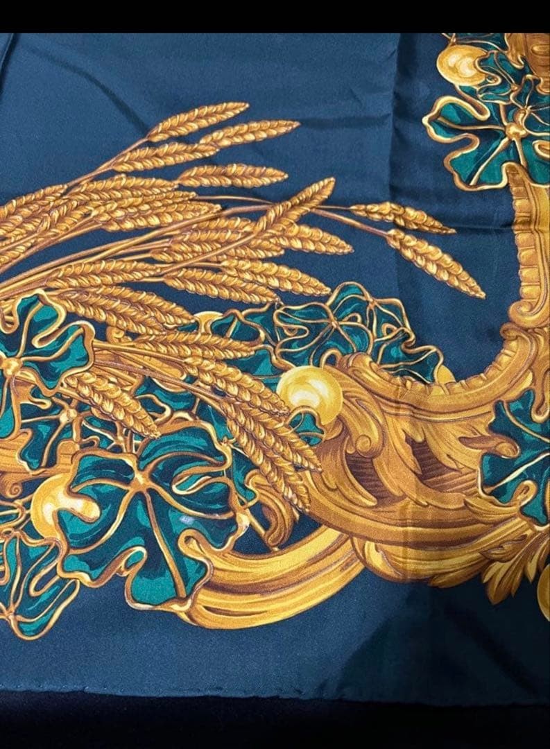 CHANEL ダークグリーン スカーフ New CHANEL Silk Scarf Dark Green | eBay