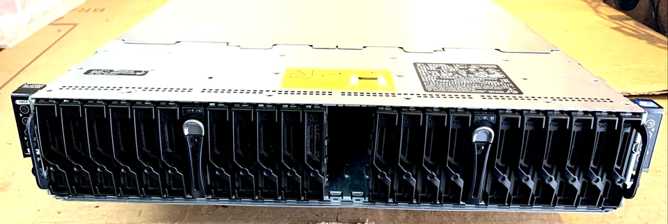 Dell PowerEdge C6220 II 4 Node 24 Port (8x) Xeon E5-2680 v2 / 512GB RAM / 2x PSU Foto 2 de 4