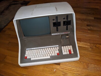 Vintage Intertec Data Systems Superbrain 2 QD Terminal Computer