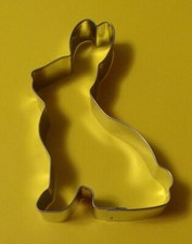 New Tin Easter Bunny/Rabbit Side Facing Large...