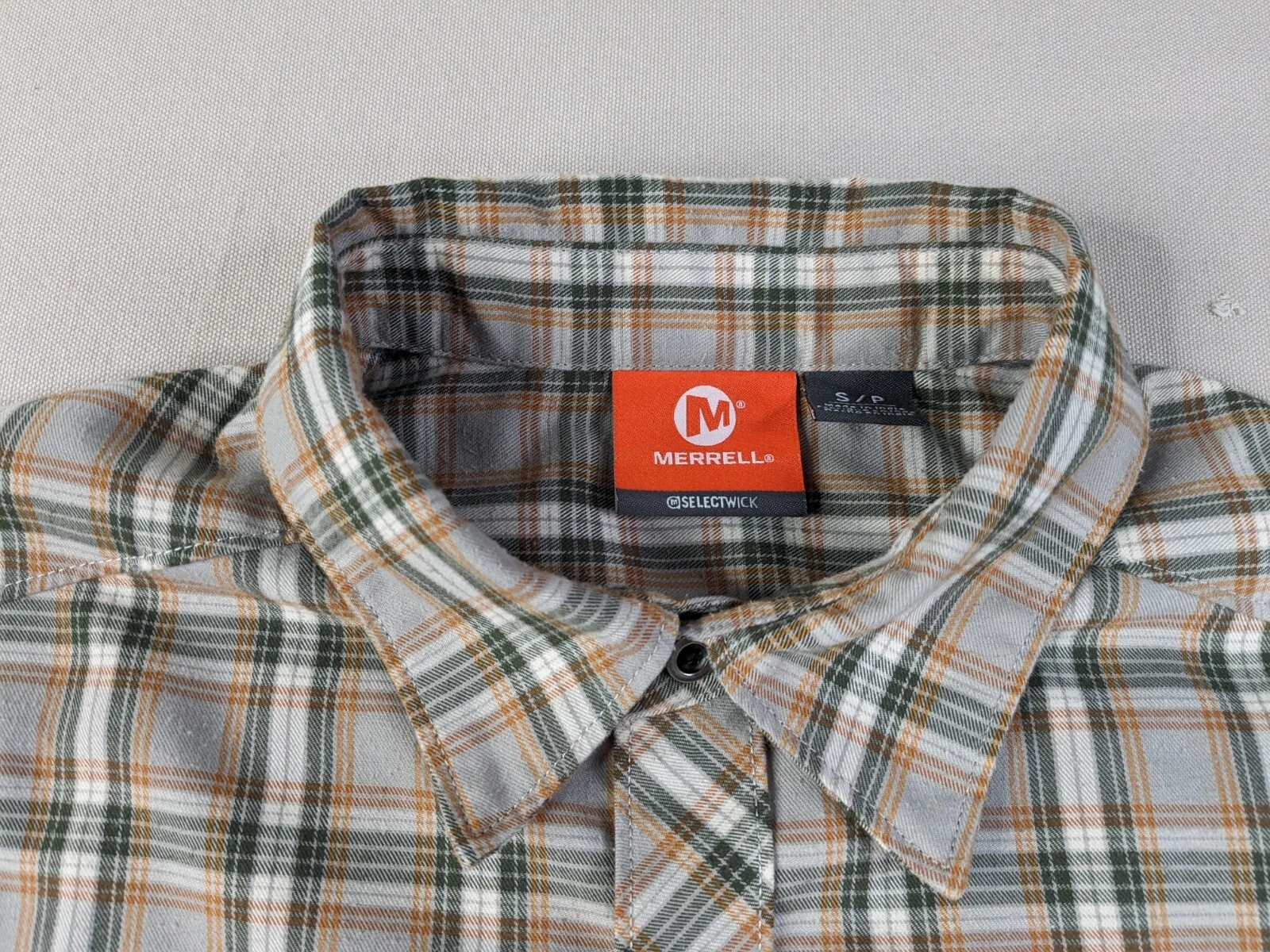 merrell select wick flannel plaid button up shirt