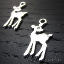 Doe Deer Charms - Wholesale Female Fawn Deer Pendants C3728 - 10, 20 Or 50PCs