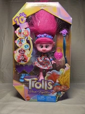 Mattel Trolls Band Together Queen Poppy Fashion Doll & 10+ Accessories NEW 2023