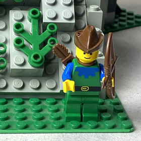 Vtg. LEGO Castle: Camouflaged Outpost (6066) Missing Feathers - Used