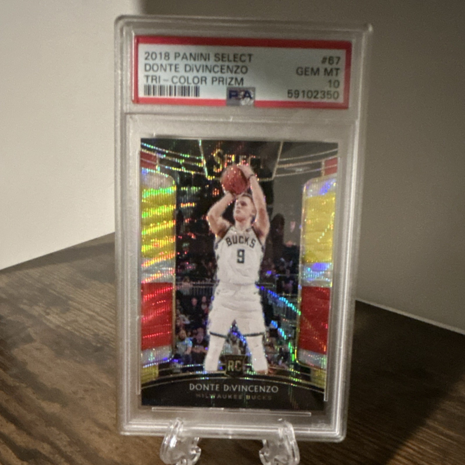 Panini 2018-19 Select Donte DiVincenzo #67 Tri-Color Prizm Rookie PSA 10