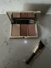Clarins Face Contouring/ Highlight Palette -hard to find- NIB