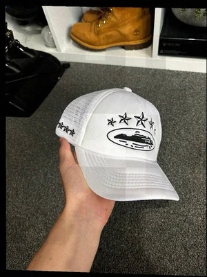Corteiz CRTZRTW Men's Snapback Trucker Cap - Image 1 of 4