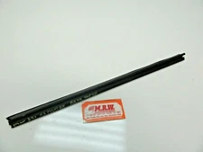 fits REAR DOOR BELT PANEL RUBBER SEAL WINDOW GLASS TOP INNER RIGHT PASSENGER RR