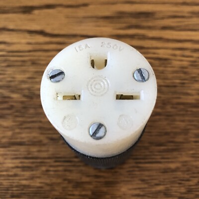 Prise électrique Hubbell HBL5661I NEMA 6-15R 250V 15A - Ivorie, Neuve En Boîte