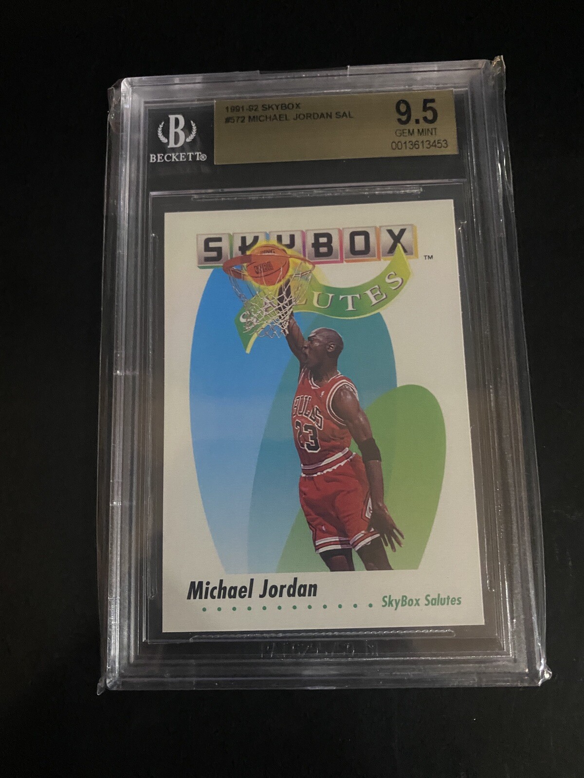 1991 1992 Skybox MICHAEL JORDAN Salutes #572 BGS 9.5 GEM MINT Bulls