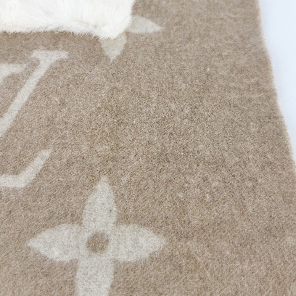 Louis Vuitton Monogram Coldray Cashmere Mink Muffler Beige Ivory image 6