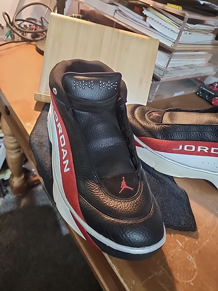 Jordan Talla 14 Team Showcase Blanco Gimnasio Rojo Negro Tenis CD-4150-102 Foto 2 de 4