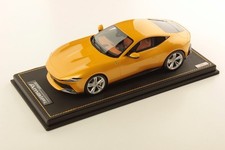 MR Models Ferrari Amalfi 2025 Con Vetrina With Showcase 1:18 FE046C