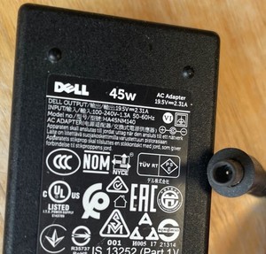 Dell Laptop Ladegerät 45W 19,5V 2,31A Netzteil DA45NM131 kleine Spitze 4,5x3,0mm