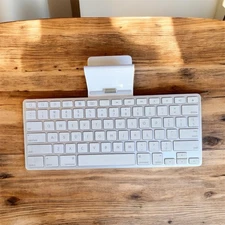 Apple iPad Keyboard Dock A1359 30-Pin 1st, 2nd Generation iPad Accessory