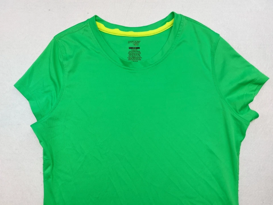 Camiseta Feminina Danskin Now Pequena 4-6 Solta Academia Atlética Treinamento Esportivo Verde - Imagem 2 de 4