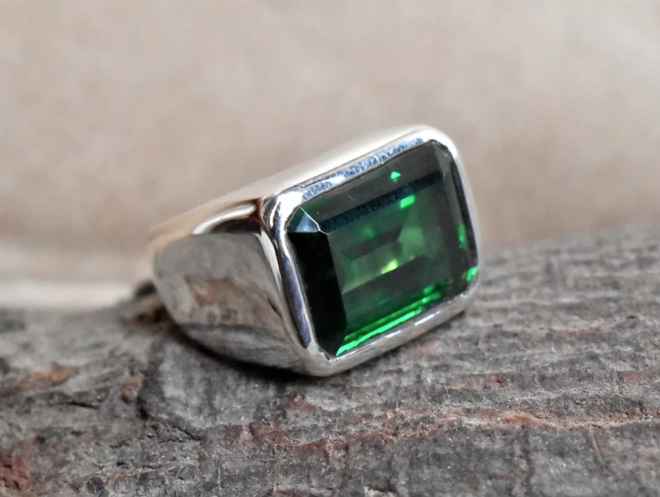 Genuine Emerald Signet Men's Ring Birthday Gift For Boys in 925 Sterling Silver - Image 3 of 4