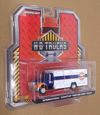 Greenlight 1/64 Scale 33250-C International Durastar 4400 Delivery Truck (Gulf)