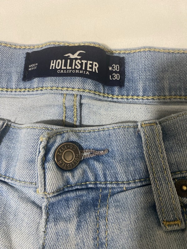 Hollister Women’s Light Blue Denim Skinny Straight Leg Jeans Button Zip Stretch