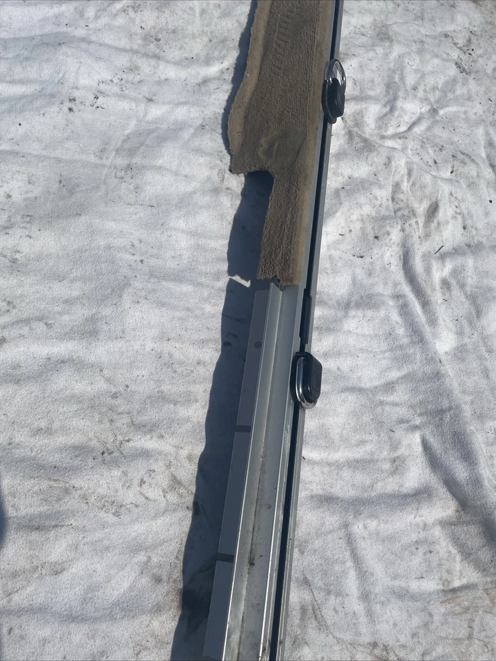 BMW X5 E70 2007 2008 2009 2010 2011 2012 2013 - MALETERO DERECHO CARGA AMARRE RIEL Foto 2 de 4