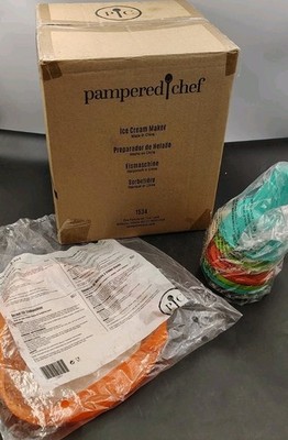 Pampered Chef Ice Cream Maker 1534 Box Bundle 1537 Storage Lid 1802 Cones NEW 