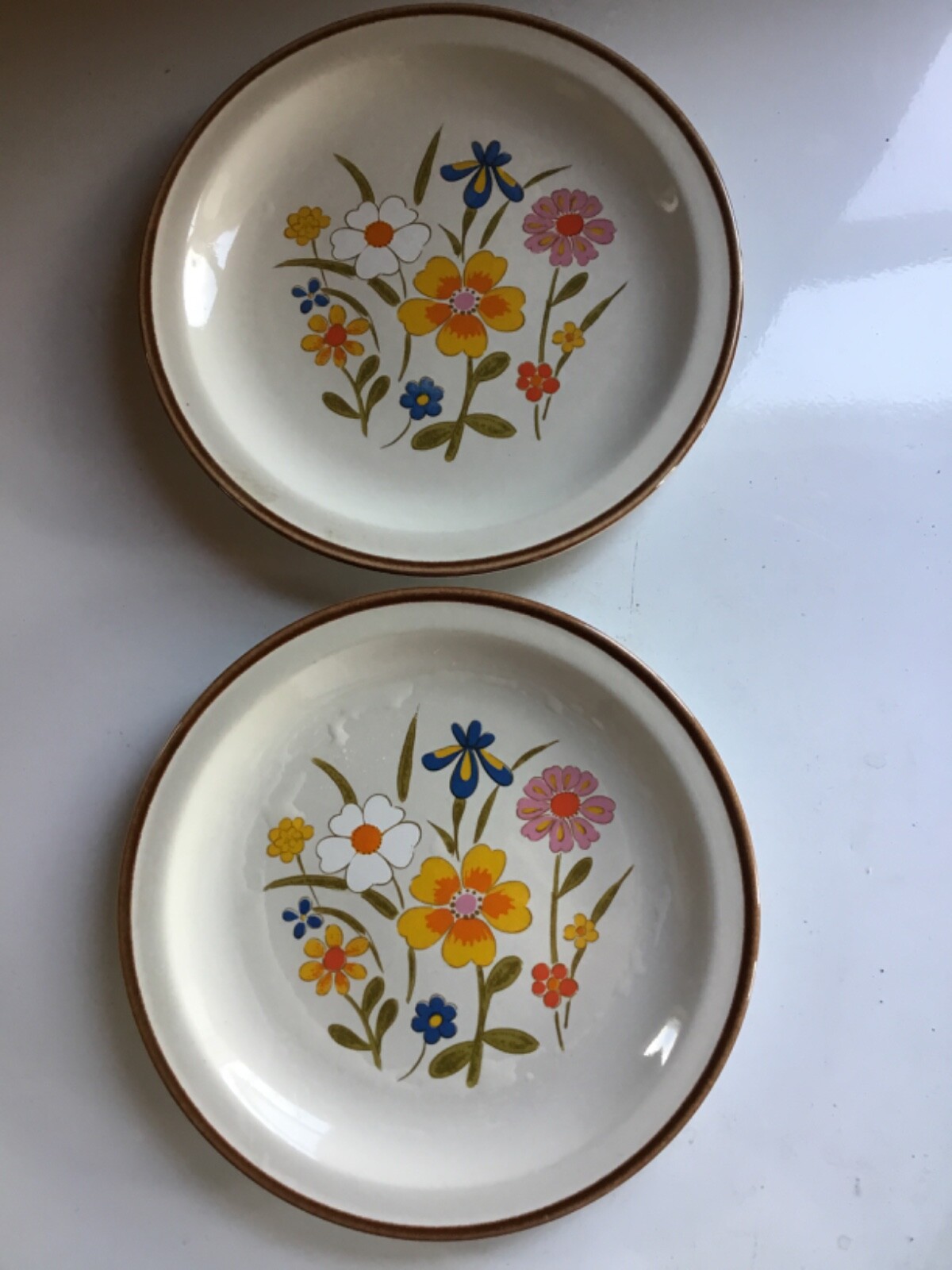 2 Vintage 70's Kanney Japan SPRING FLOWER Stoneware Salad Desse 71/2
