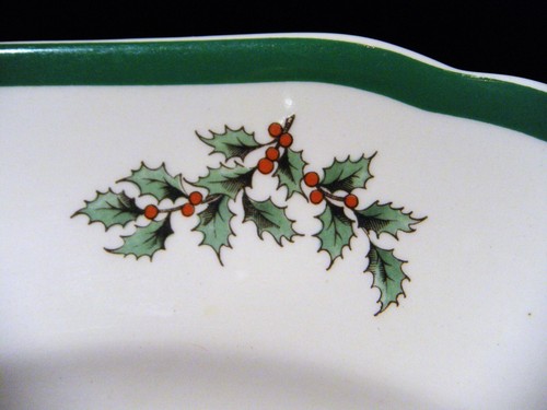 Spode Christmas Tree 14" Oval Center Serving Platter #S3324-V - Picture 3 of 10
