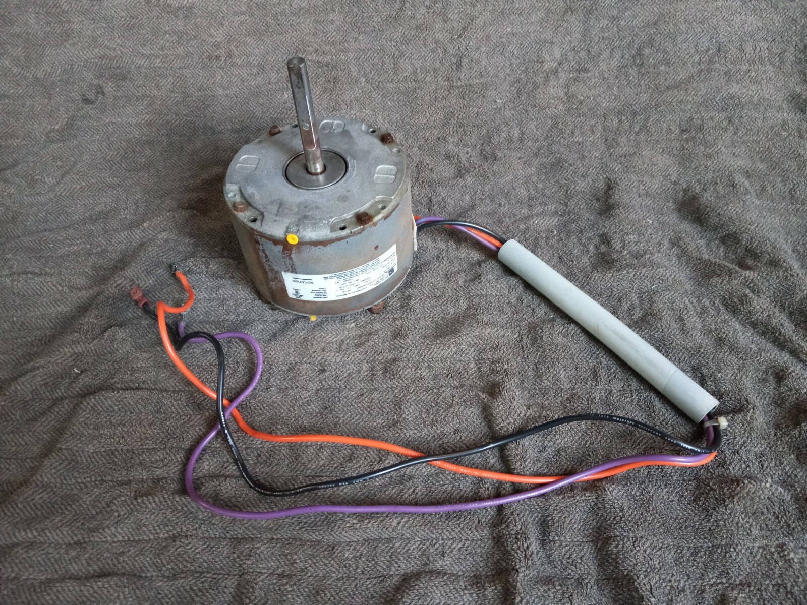 Emerson K55HXDFM6844 Condenser Fan Motor Lennox 68J9701 1/6 HP used eBay