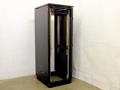 SWDP 37U Black 19'' Rackmount chassis - Roof-Mounted 120w Cooling Fans -No Door