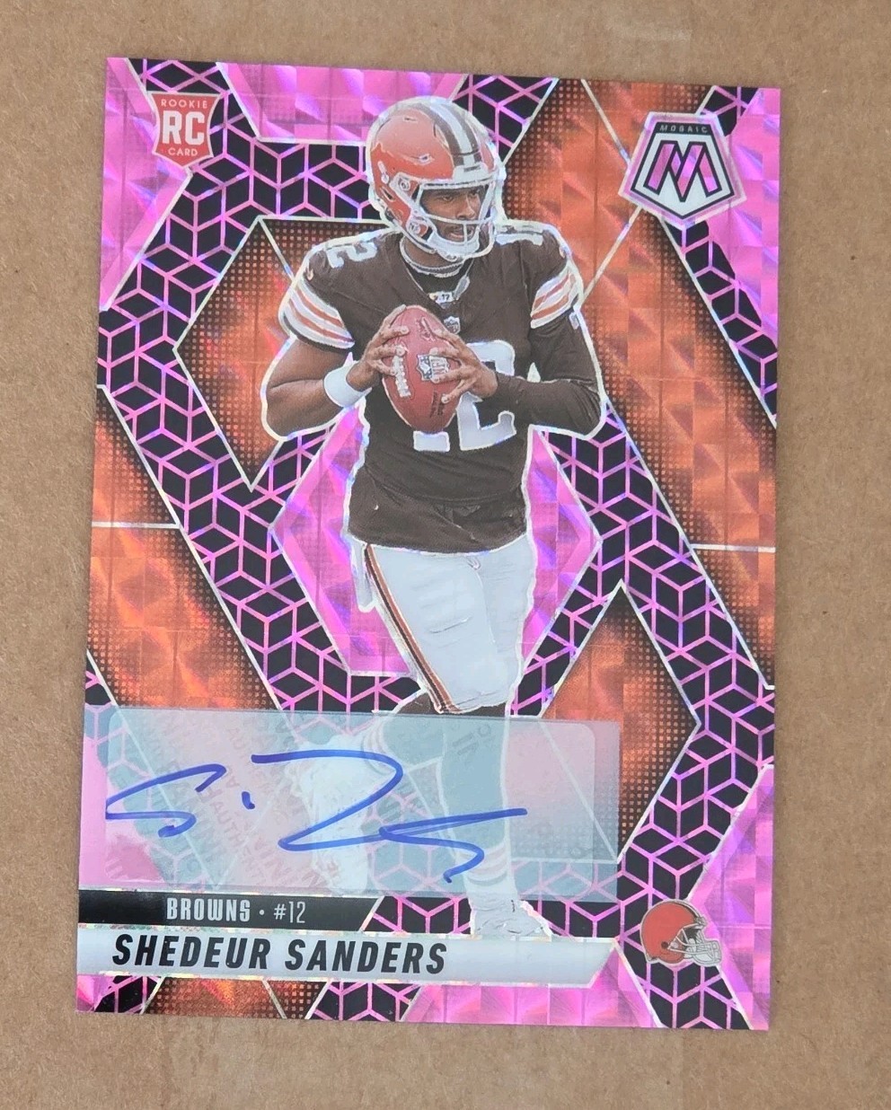 Shedeur Sanders 2025 Mosaic #302 Rookie AUTO FOTL Pink Spectris 28/30 Browns DL1