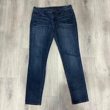 Simply Vera Vera Wang Jeans Women’s Size 6 Dark Wash Straight Leg Denim