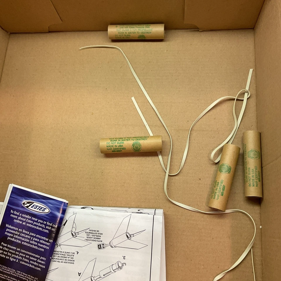 Estes Alpha III Rocket Bulk Pack - Inclui 5 kits de foguetes modelo iniciante - Imagem 4 de 4