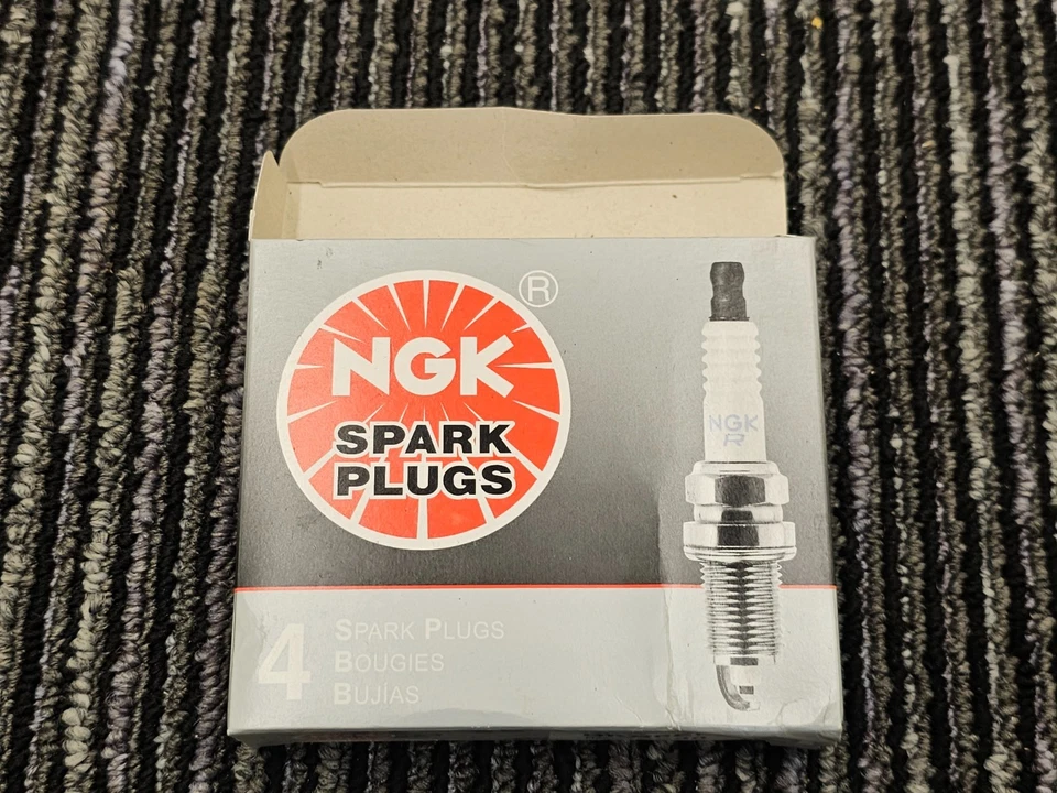 (QTY 4) NGK 2288 BKR6EK Spark Plug Fits 2006-2008 Suzuki Forenza - Image 2 of 4