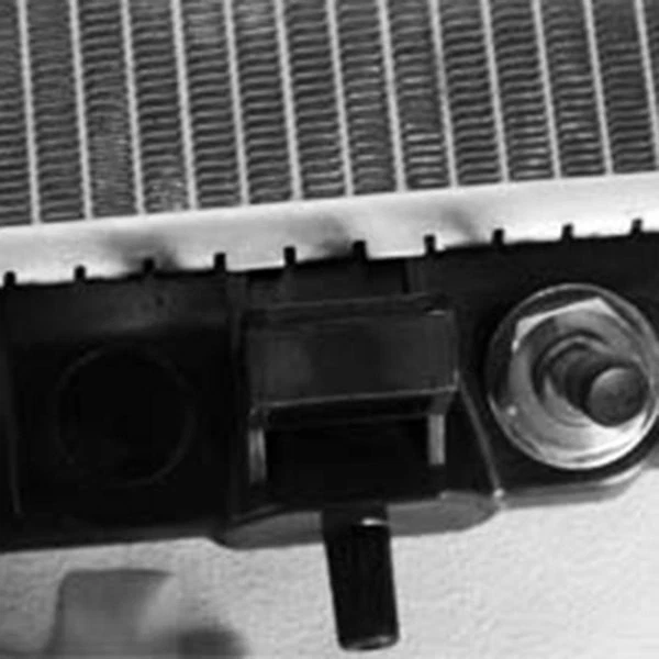 For Nissan Sentra 2000-2001 TYC 2328 Engine Coolant Radiator Foto 4 de 4